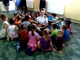 Ce au învățat militarii de la Flotila Fluvială de la copiii din trei localităţi izolate din judeţul Tulcea