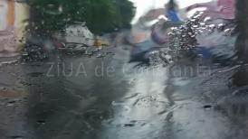 UPDATE Cod galben de ploi, grindină și vijelii în Tulcea 