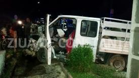 Fotoreportaj Un tir încărcat cu miei, o dubiţă şi două persoane rănite, în accidentul de la Nicolae Bălcescu  