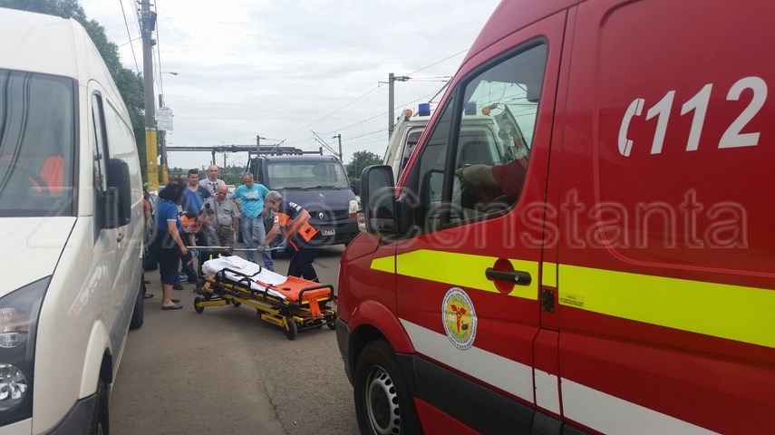 doua persoane ranite intr un accident produs la poarta 6 596071
