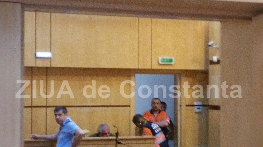 nicusor constantinescu a ajuns la instanta cu ambulanta 596031