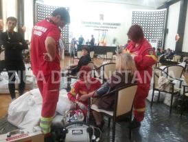 UPDATE I s-a făcut rău unui preşedinte de secţie de votare din Constanţa! (video)     