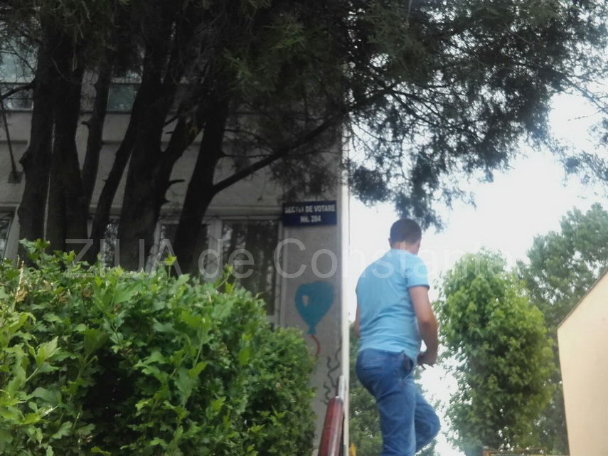 surse dimineata a inceput cu scandal intr o sectie de votare din cernavoda 596023