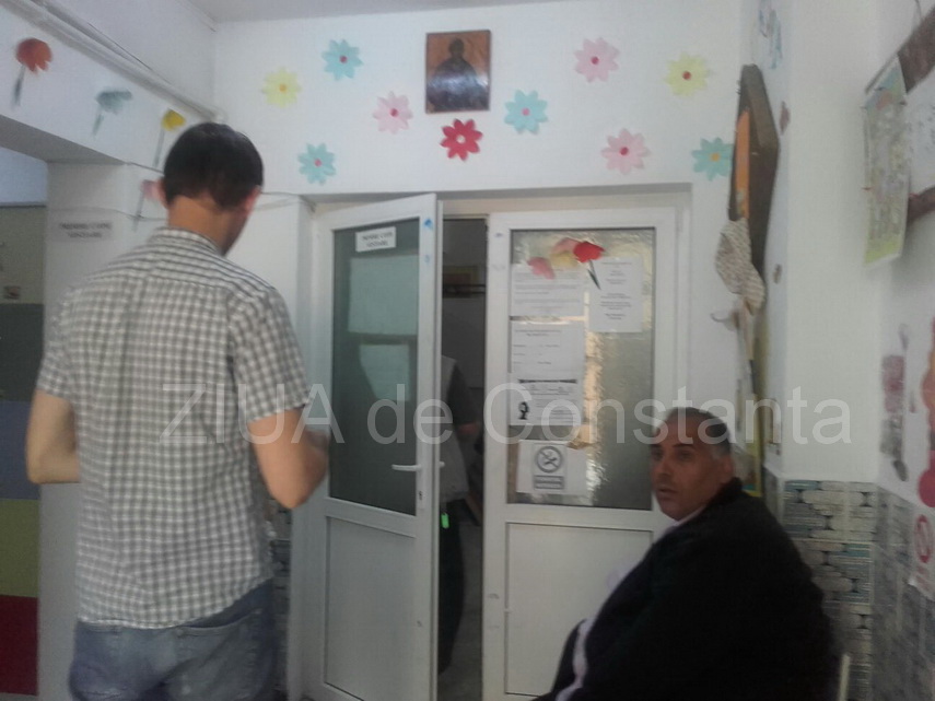 surse dimineata a inceput cu scandal intr o sectie de votare din cernavoda 596023