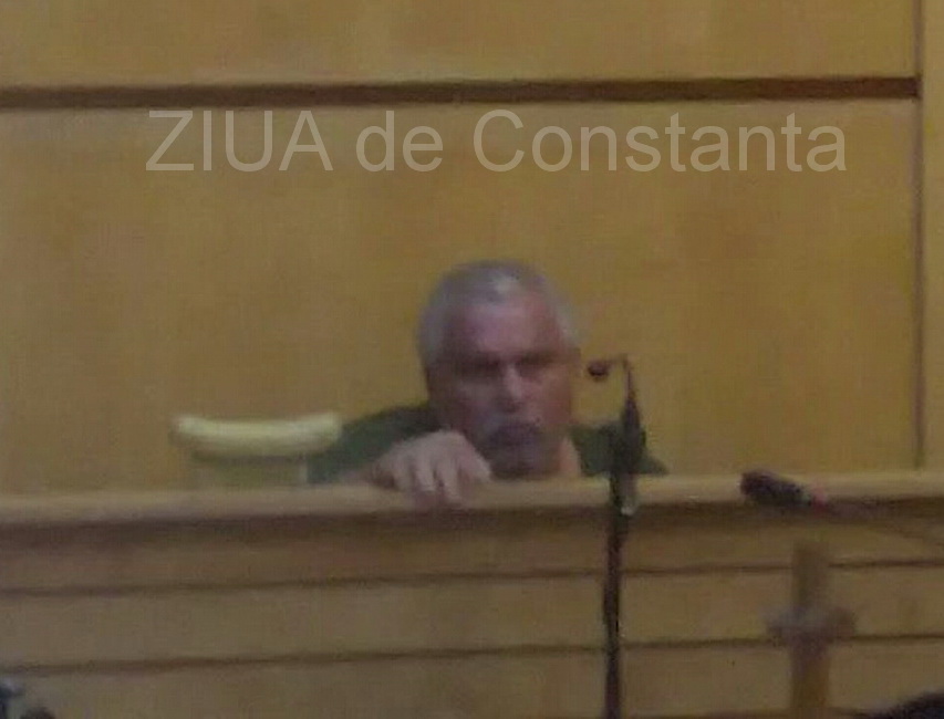 nicusor constantinescu a ajuns la instanta cu ambulanta 596031