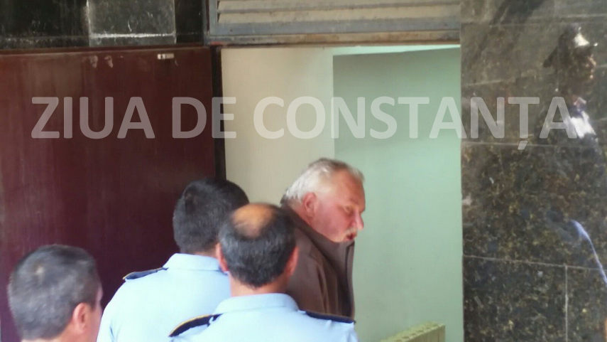 nicusor constantinescu a ajuns la instanta cu ambulanta 596031