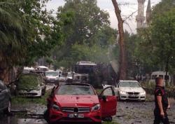 UPDATE 2. Doi morți și opt răniți Un autobuz al poliției turce, vizat de un atac cu bombă   