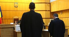 Suspectaţi de trafic de migranţi Antonio Galante şi Arya Atashi au scăpat de controlul judiciar