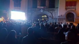 Piața Ovidiu, invadată de constănțenii dornici să urmărească meciul Franța-România pe un ecran imens (galerie foto+video)