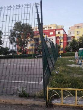 Pericol de accidentare pentru copii, în Faleză Sud