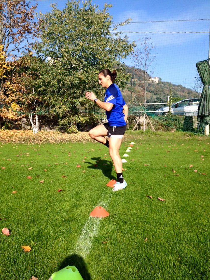 florentina olar spanu capitanul echipei nationale cea mai buna fotbalista a campionatului danez este