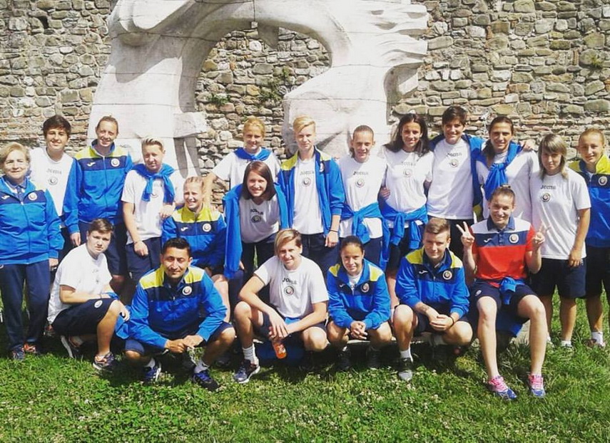 florentina olar spanu capitanul echipei nationale cea mai buna fotbalista a campionatului danez este