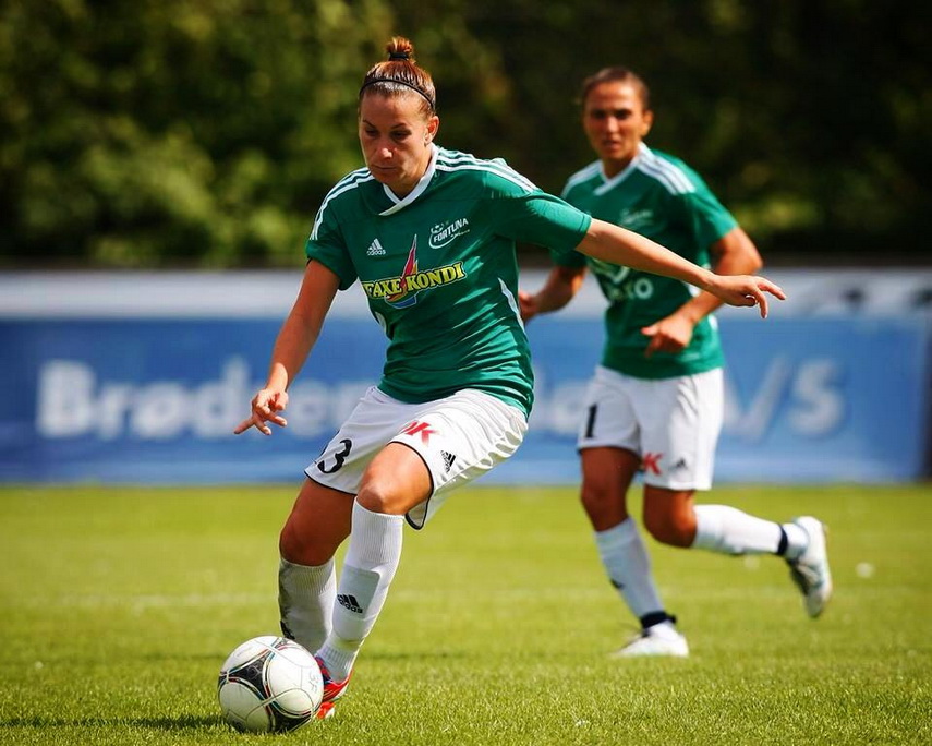 florentina olar spanu capitanul echipei nationale cea mai buna fotbalista a campionatului danez este