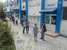 UPDATE 2. Ce subiecte s-au dat Cresc emoţiile pentru absolvenții clasei a VIII-a şi părinţi. Azi, se susţine proba la matematică (galerie foto+document)      