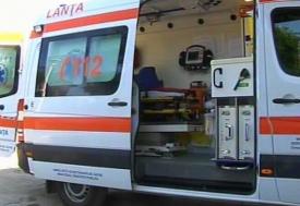 UPDATE. Un televizor a căzut peste un copil de un an și șase luni, în localitatea Pietreni. Medicii intervin    
