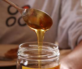 La nivel declarativ, cel puțin, ministrul Agriculturii pare hotărât să scoată de pe piață mierea falsă