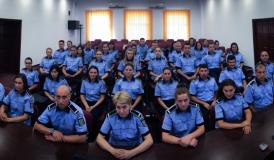 Colegi noi în Poliția Română. De ieri s-au prezentat la posturi. Când vor avea dreptul de a purta armament de serviciu