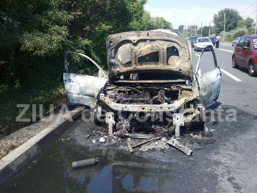 o masina a luat foc intre eforie nord si eforie sud 598972