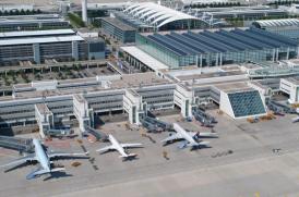 Alertă cu bombă pe un aeroport din Germania. Pasagerii unui avion au fost evacuați de urgență 