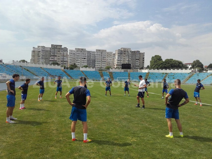 un jucator care a evoluat la barcelona se pregateste cu fc farul 599434