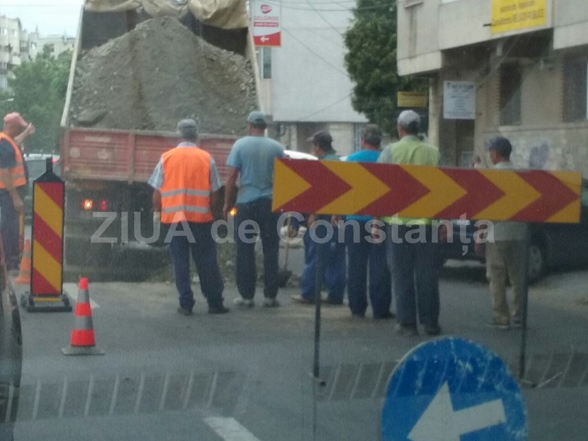 trafic ingreunat la intersectia bulevardului mamaia cu tomis 599427