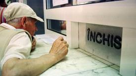 Funcţionarii publici din toată ţara au decis să intre în grevă generală!