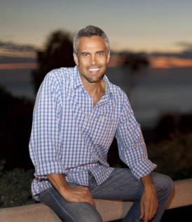 S-a mai stins o stea A murit celebrul actor american de origine română Dale Băsescu!  