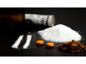 Trei tulceni sunt cercetaţi pentru trafic de droguri. Le comercializau pe faleza Municipiului Tulcea