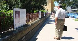 Organizată de Comunitatea Elenă „Elpis“ Galeria fotografică „Constanţa - Reşedinţă a Familiei Regale a României“, în faţa Tribunalului (galerie foto)