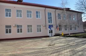 Liceul Teoretic „Emil Racoviţă“ din Techirghiol investeşte în servicii de reparaţie (document) 