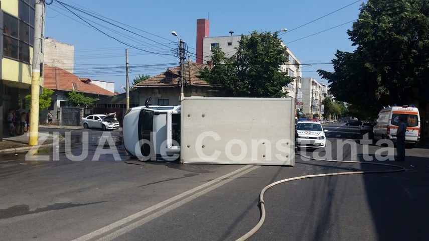 accident la intersectia dintre i g duca cu mamaia 600494