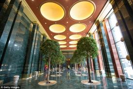 Fotoreportaj Cum arată palatul lui Erdogan. N-ai mai văzut aşa ceva niciodată! 