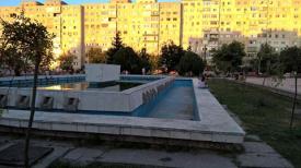 Cum s-a umplut fântâna de la Casa de Cultură. Pe jumătate, doar! (galerie foto)
