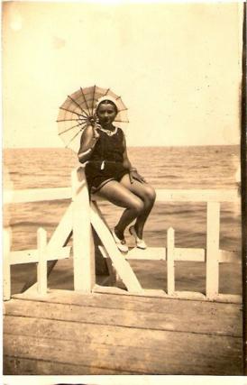 Litoralul, acum zeci de ani Cum se distrau oamenii la plajă înainte de moda „selfie“ și „check-in“ (galerie foto)