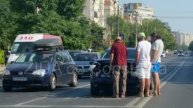 Accident pe bulevardul Lăpuşneanu (galerie foto) 
