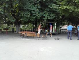 Constanţa Se înlocuiesc băncile din parcul de la Gară (galerie foto)