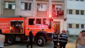 UPDATE 2. Arde o cameră la Căminul de garnizoană de pe strada Bogdan Vasile din Constanța (galerie foto + video)    