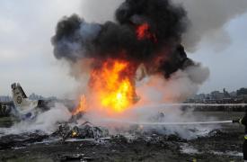 Avion prăbuşit în California. Toate persoanele aflate la bord au murit (video)