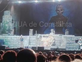 UPDATE5. Celebra trupă a urcat pe scena din Piaţa Constituţiei. Fanii au venit special pentru concertul susţinut de Iron Maiden (galerie foto+video)                 