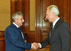 Vizită americană de curtoazie