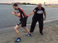 Luptătorul Adrian Roşca a plâns în vestiar Samir Regep - „M-am simţit ca un cerşetor! Mi-am amanetat telefonul mobil!“