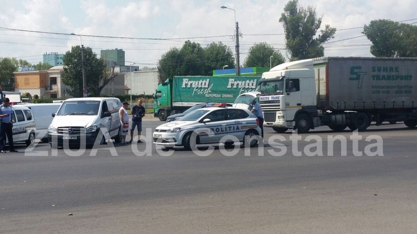 accident la intersectia strazii cumpenei cu bulevardul aurel vlaicu 602597