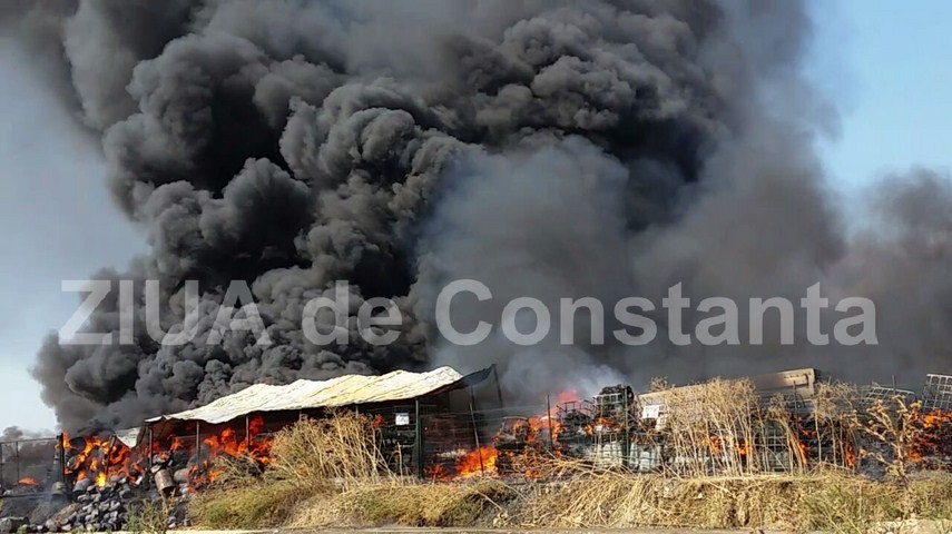 fotoreportaj un doamne ajuta in gand si o pata neagra de cenusa pe cerul constantei 603184