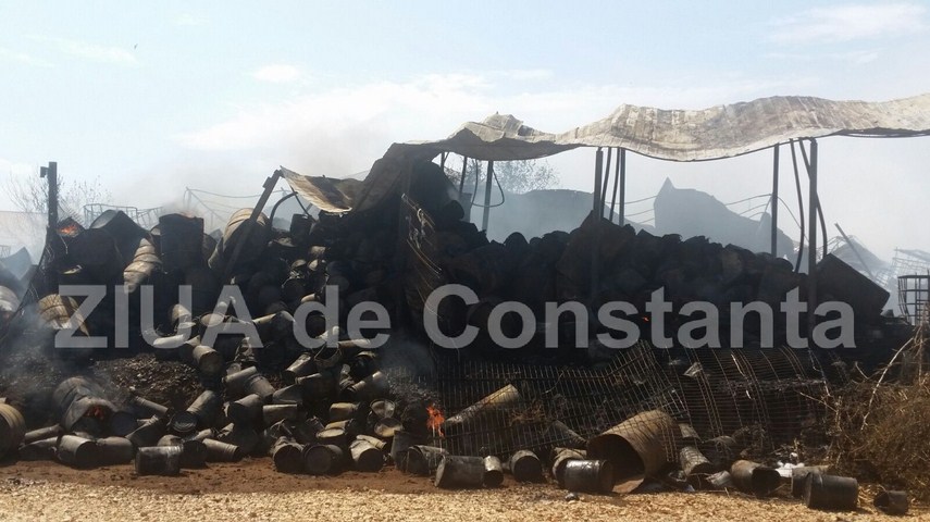 fotoreportaj un doamne ajuta in gand si o pata neagra de cenusa pe cerul constantei 603184