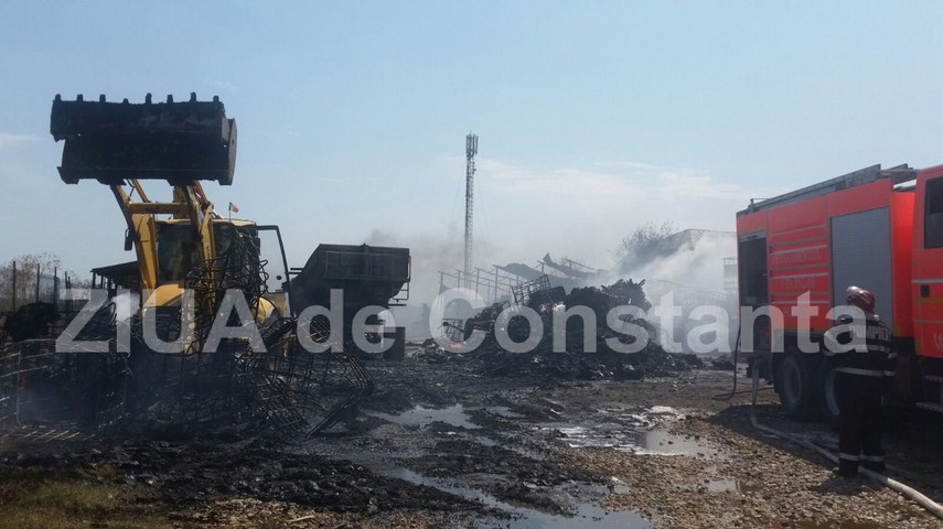 fotoreportaj un doamne ajuta in gand si o pata neagra de cenusa pe cerul constantei 603184