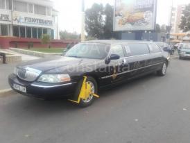 EXCLUSIV. Poliţia Locală Constanţa face o nouă victimă Limuzină cu roţile blocate (galerie foto) 