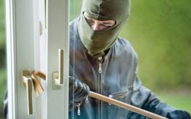 Bănuit de comiterea mai multor furturi din locuințe, identificat și reținut de către polițiștii constănțeni