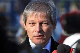Dacian Cioloş le-a cerut miniştrilor să îşi dea demisia din Guvern dacă vor să candideze la alegerile din toamnă