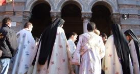 Preoţi constănţeni acuzaţi de „uneltire“, închişi şi torturaţi