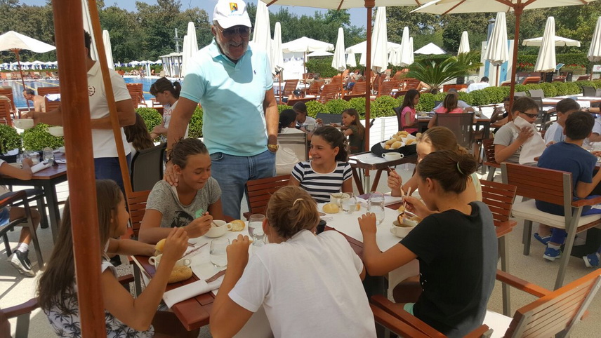 incurajari de la tiriac si ilie nastase eduard raducanu a participat la cantonamentul in cautarea viitorilor